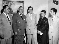 LA Mayor Norris Poulson with his new Municipal Art Commissioners: Herald Examiner Collection, Los Angeles Public Library
