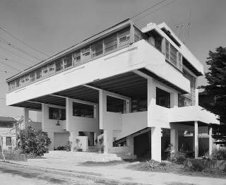 Lovell Beach House, New Port Beach, CA