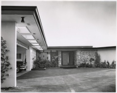 Exterior Sinatra residence : Merge Studios 1956, Mott-Merge Collection, California State Library