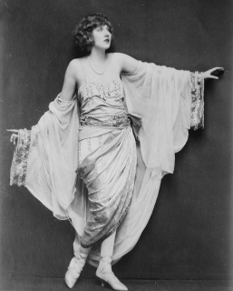 Corrine Griffith, Ziegfield performer