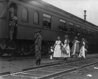 Men on troops train