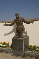 Statue of Al Jolson at Memorial Shrine: Photographer: David Horan, 2009, Paul Revere Williams Project