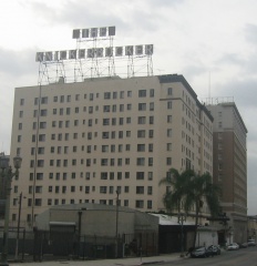 Knickerbocker Hotel, Hollywood, CA: Photographer: Gary Minnaert, 2006