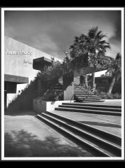 Town & Country Restaurant, Palm Springs, CA: Julius Shulman Photographic Archive, Research Library, The Getty Research Institute