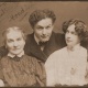 Harry Houdini with mother and wife Beatrice, 1907: Library of Congress, Prints & Photographs Division, McManus-Young Collection, LC-USZ62-112416