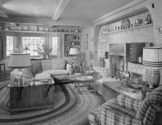 Burt Lahr home interior