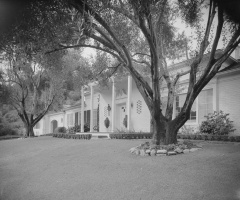 Residence, Workman, Exterior, 1940s: Photographer: Maynard L. Parker, The Huntington Library, San Marino, California