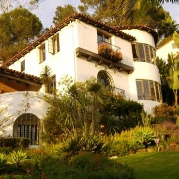 436e9b02f3d572e767813c5879c8d948 outdoor photo of house